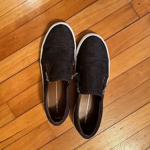 Slip on sneakers